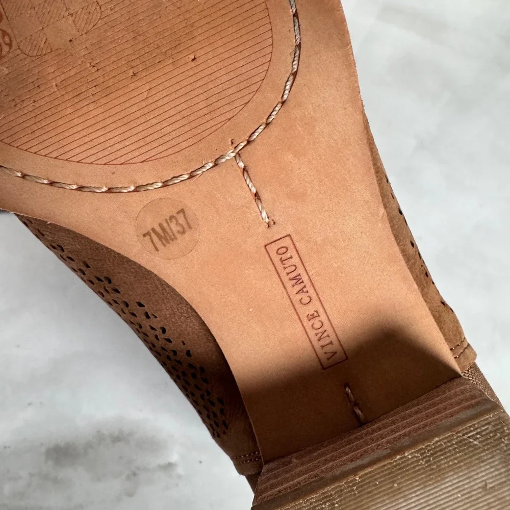Vince Camuto vince camuto