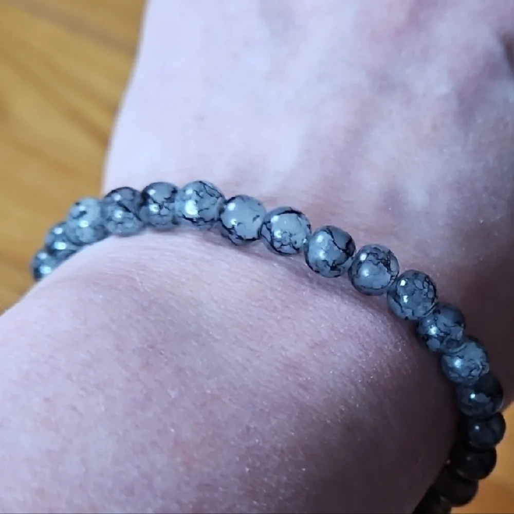 N/A gray black