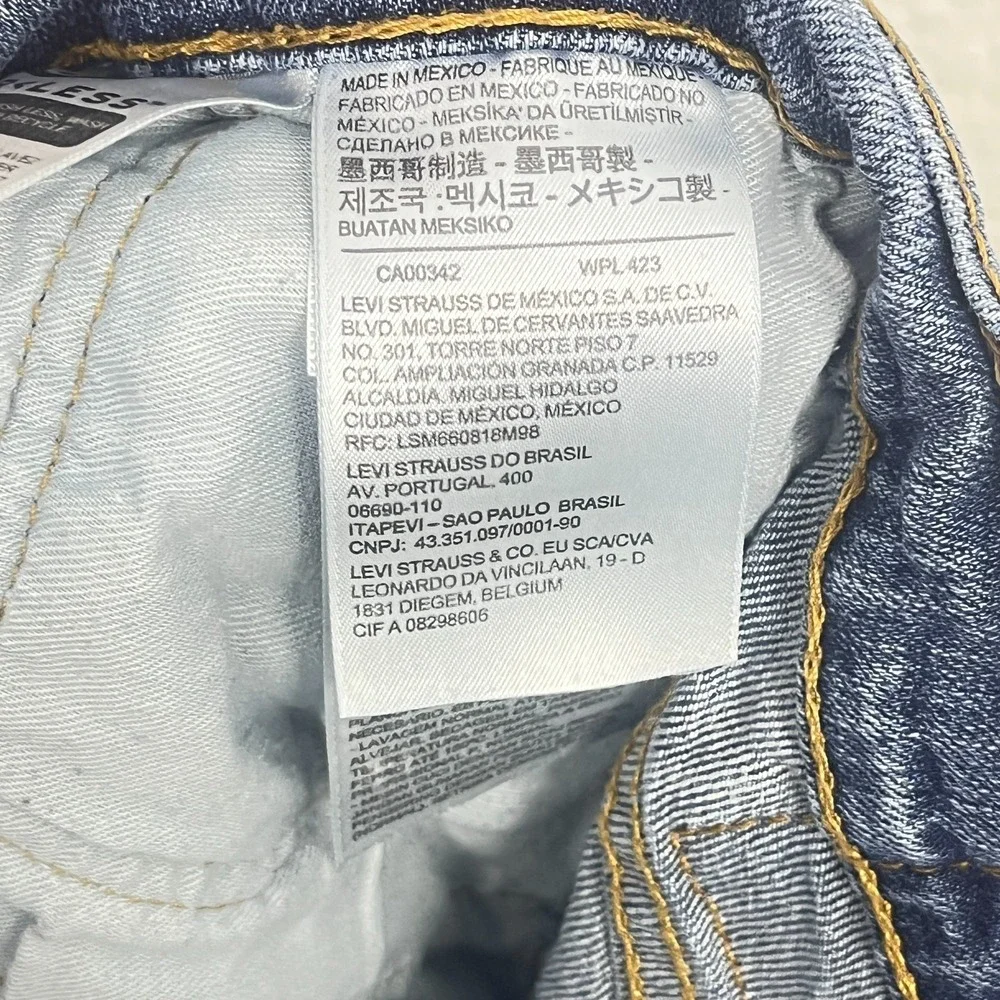 Levis free streetwear 32x34
