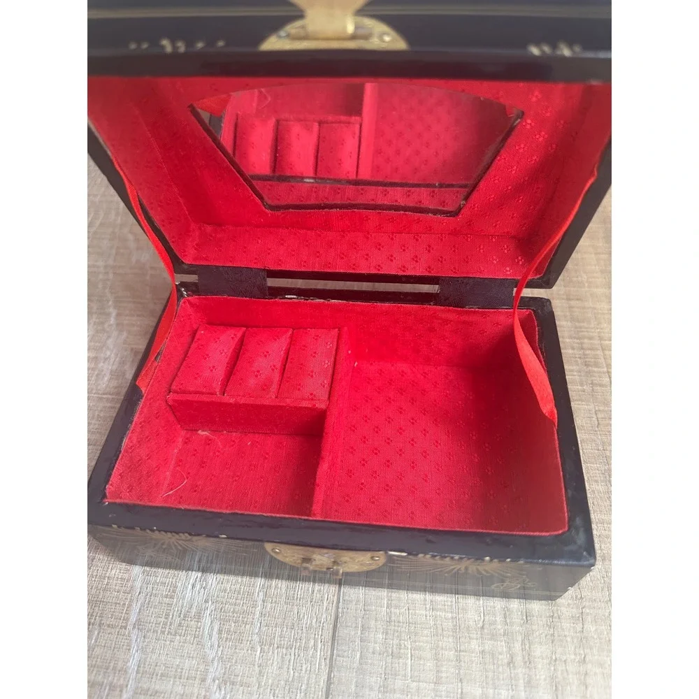 Vintage 1950s Chinese‎ Black Lacquer Mother of Pearl Jewelry Box Chinoiserie Art