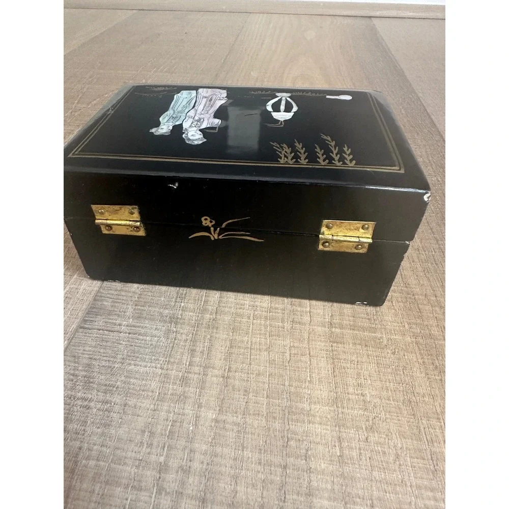 Vintage 1950s Chinese‎ Black Lacquer Mother of Pearl Jewelry Box Chinoiserie Art