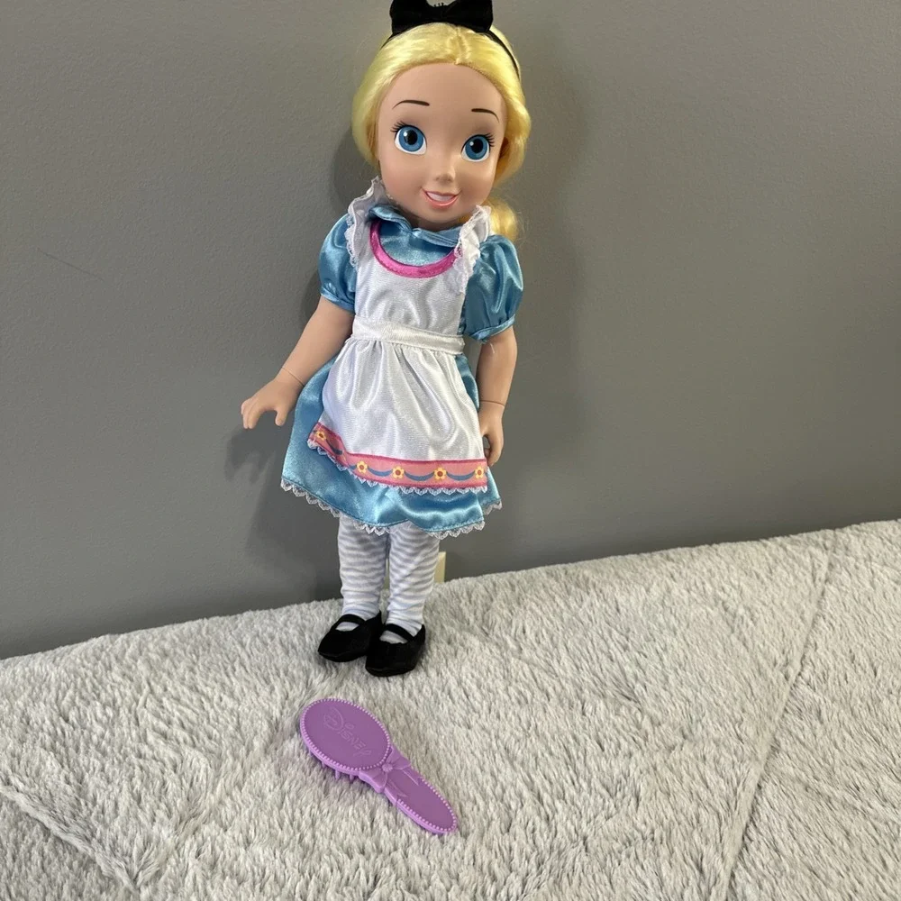 Vintage Disney Alice In Wonderland 15
