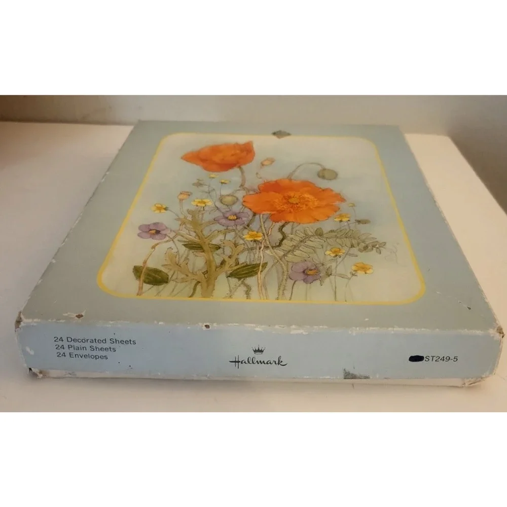 Lot of 2 VTG Hallmark Stationery & Envelopes Sets in box Poppy & Cherub Floral