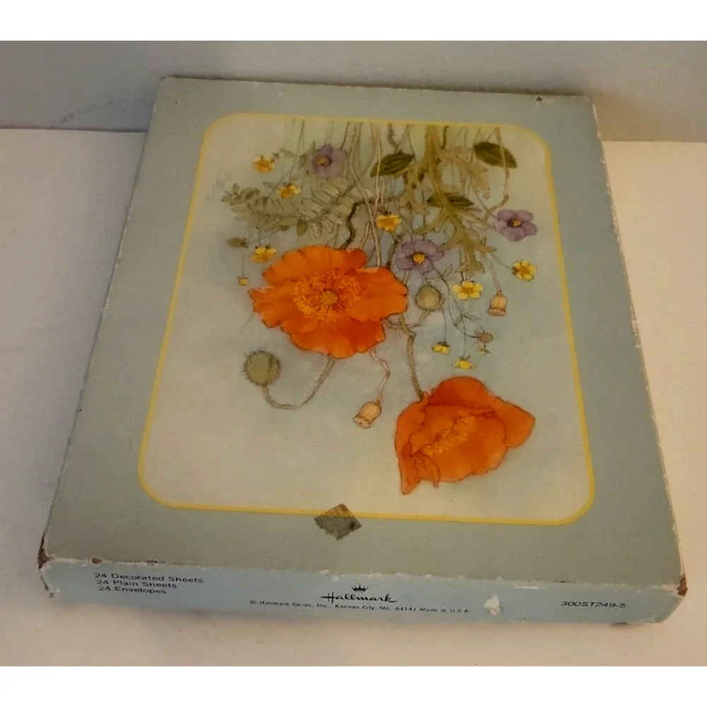 Lot of 2 VTG Hallmark Stationery & Envelopes Sets in box Poppy & Cherub Floral