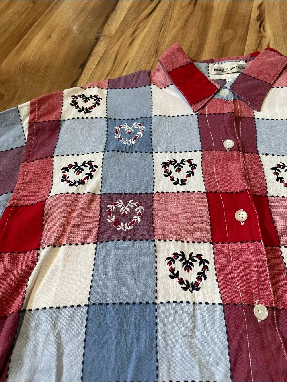 90s Maggie & Max Plaid Button Down Shirt with Heart Embroidery Cottagecore S
