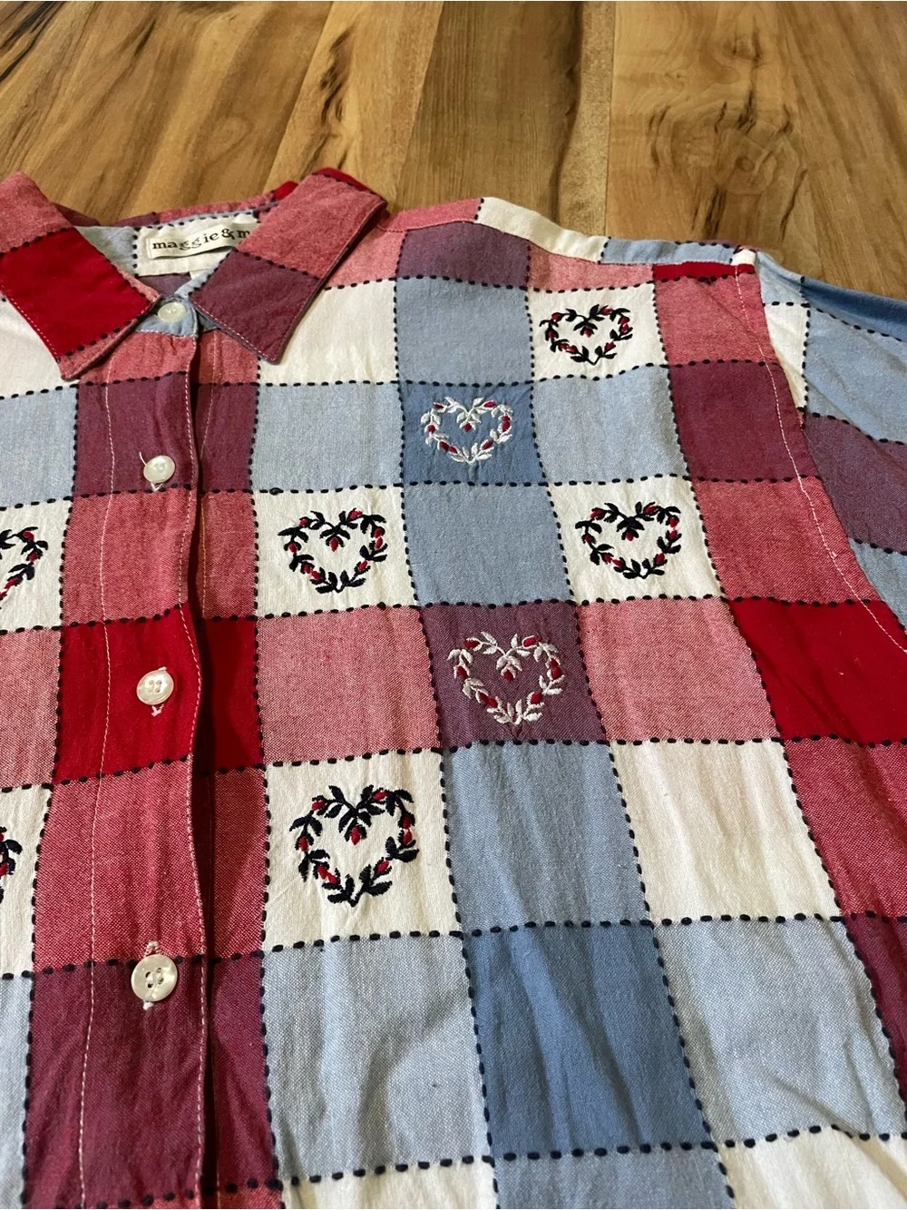90s Maggie & Max Plaid Button Down Shirt with Heart Embroidery Cottagecore S