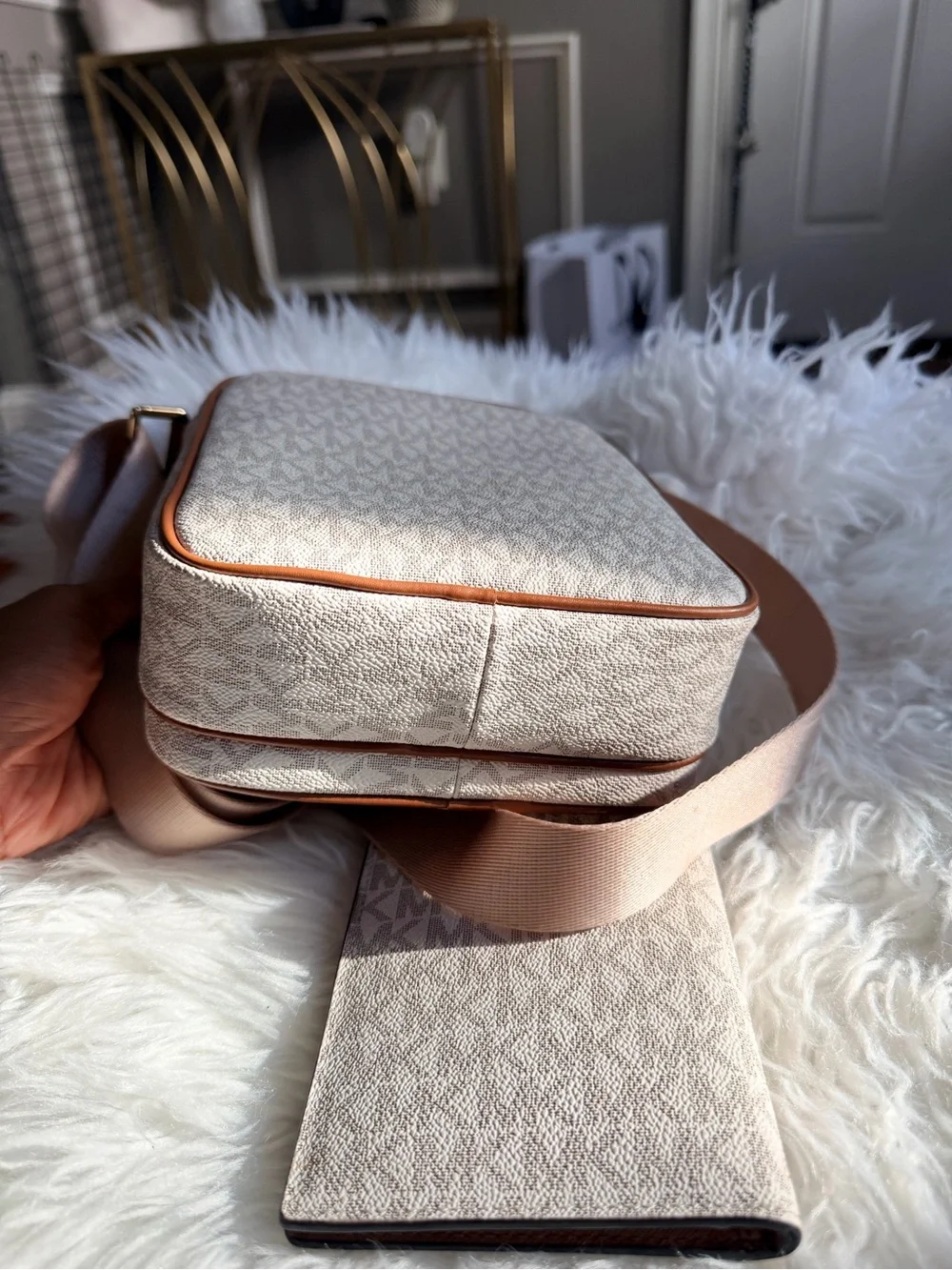 Michael Kors Light Beige Signature Crossbody Messenger