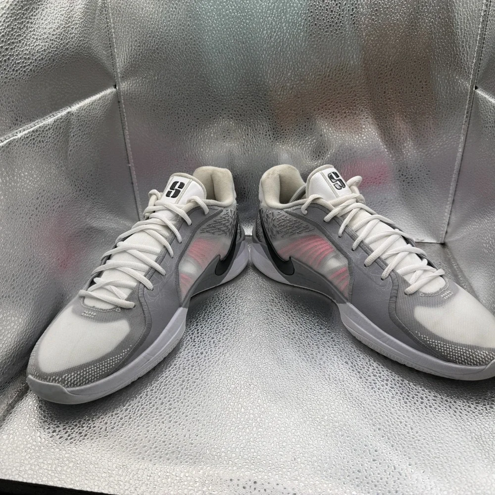 Nike sabrina flowers