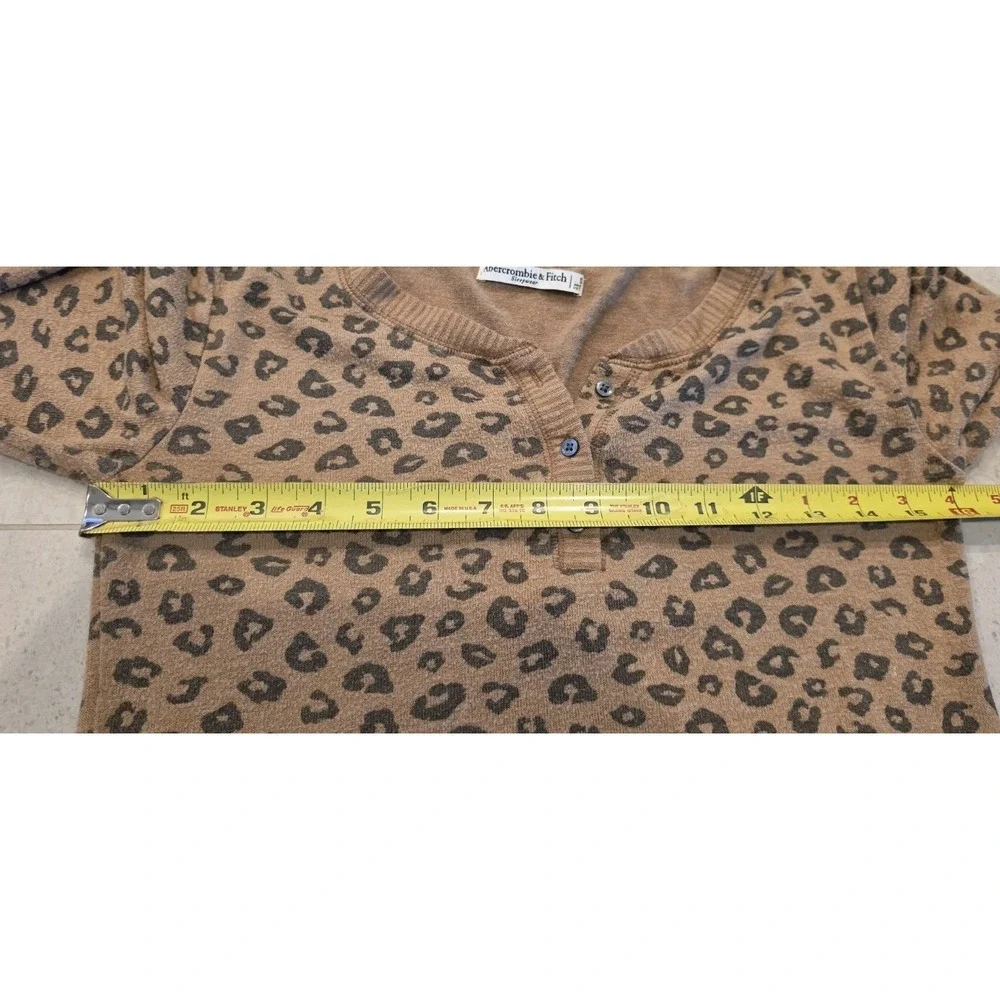 Abercrombie & Fitch this print trendy