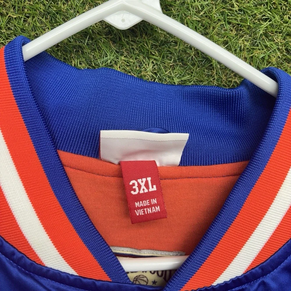 Mitchell & Ness shop confidence