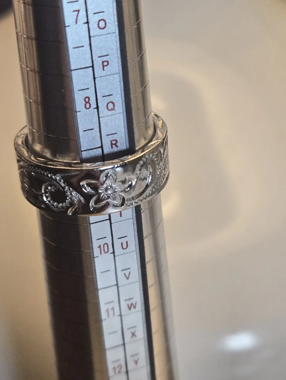 Contemporary Minimalist Design Floral Carved Wide Band Ring Size 9