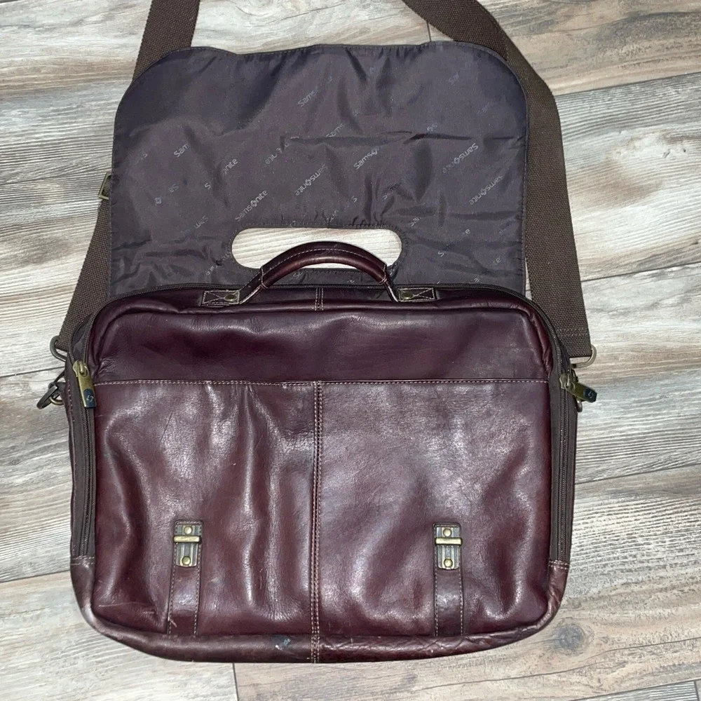 Samsonite VTG Brown Soft Leather Laptop‎ Briefcase Messenger Bag Style 923671