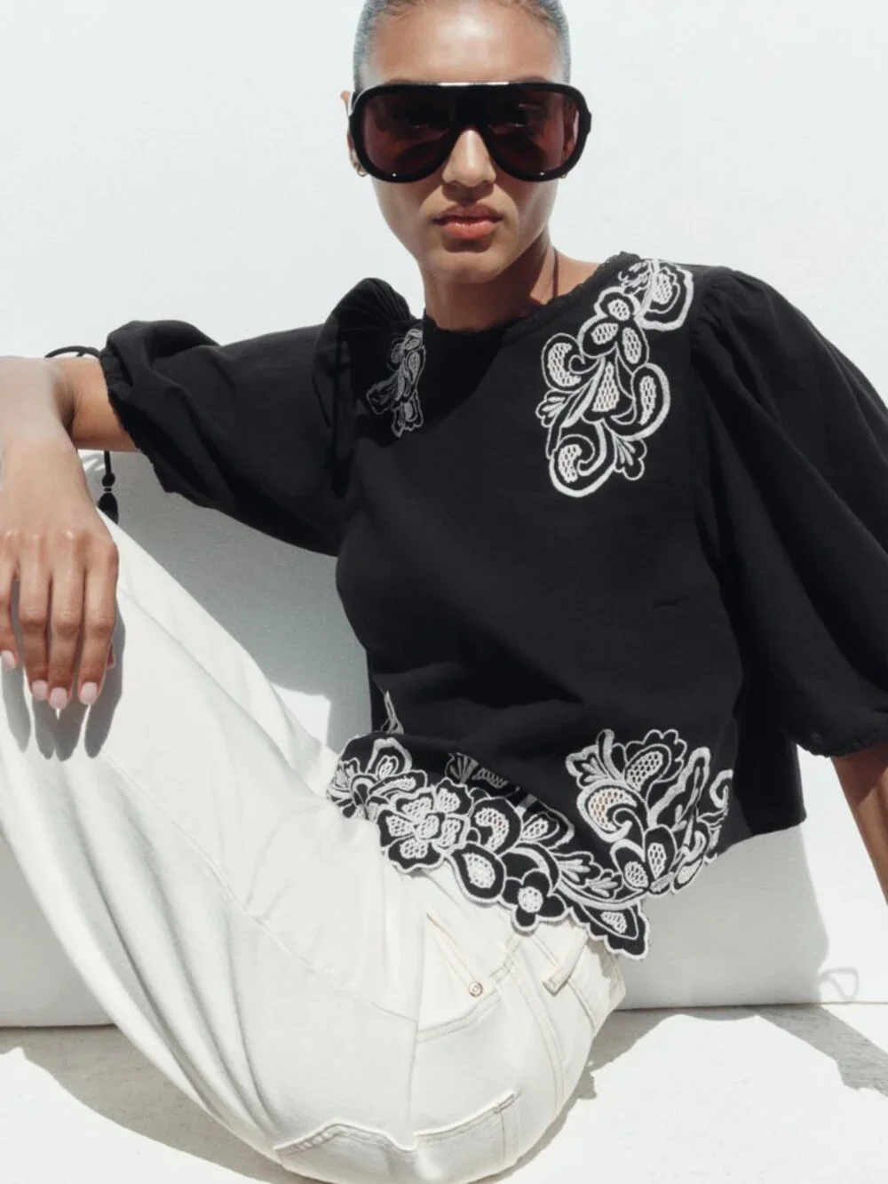 ZARA Black White Embroidered Puff Sleeve Blouse Size Small