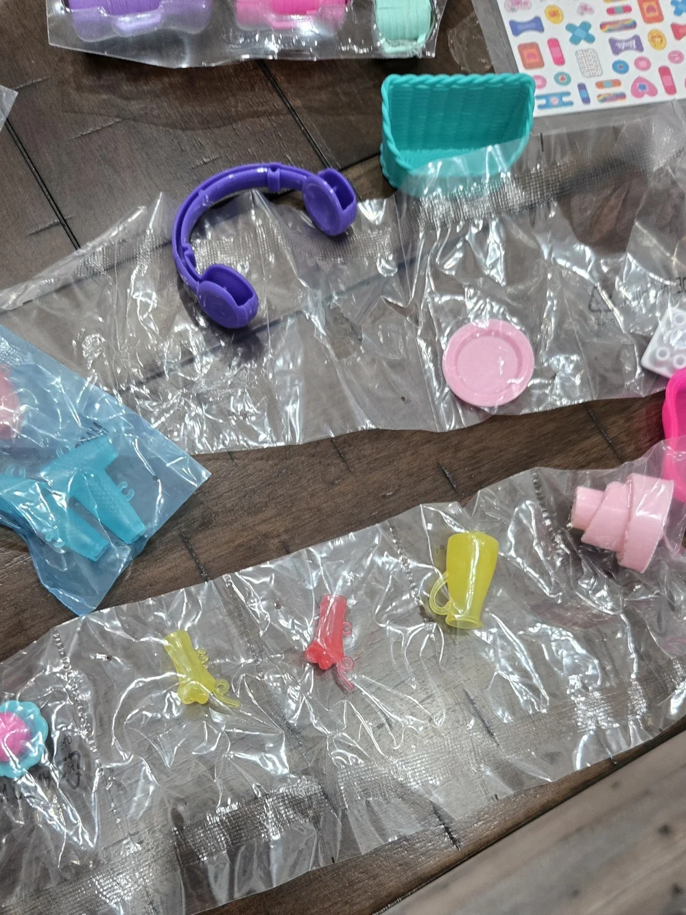 Barbie Doll Accessories For Dream House And Other Extras.