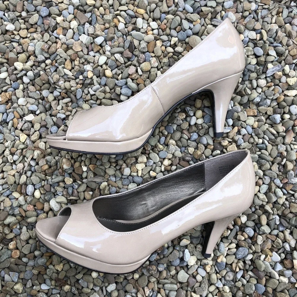 Bandolino women stiletto