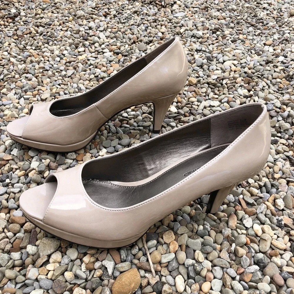 Bandolino women stiletto