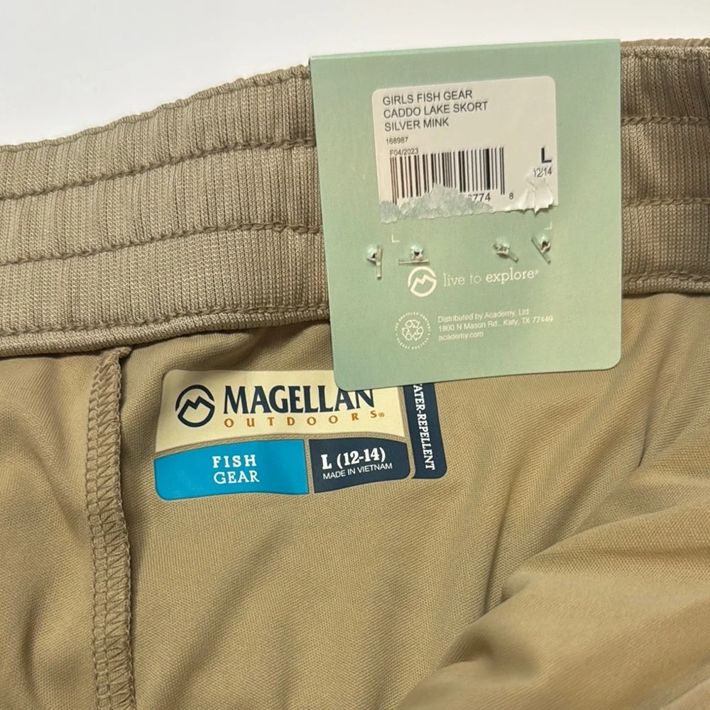 NWT Magellan Girls Large Tan Skort with Pockets