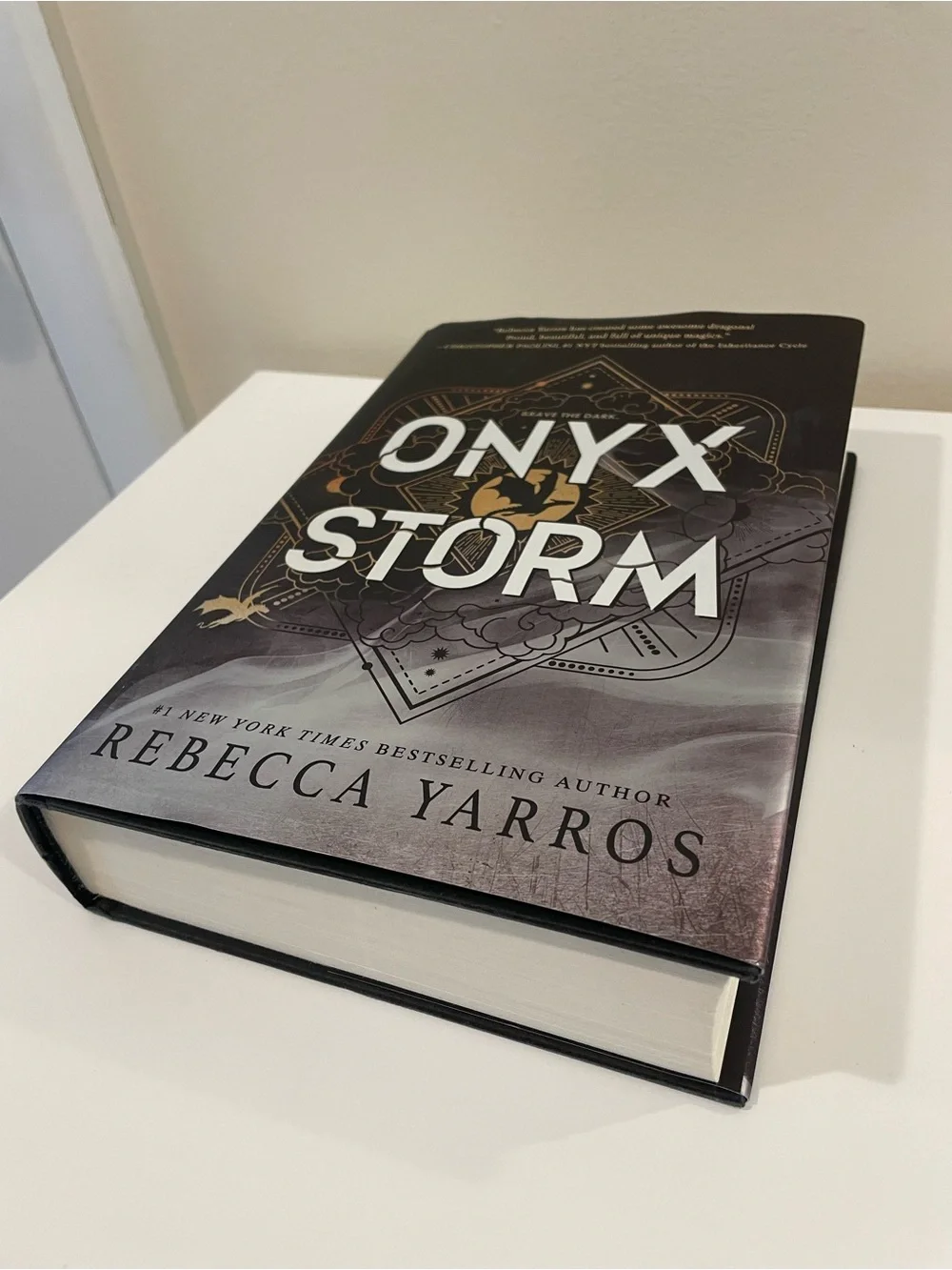 Onyx Storm by Rebecca Yarros - Hardcover