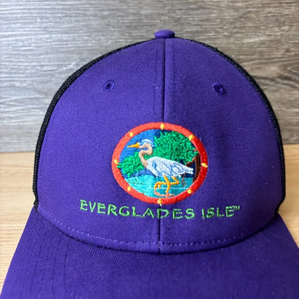 outdoor cap Company good used