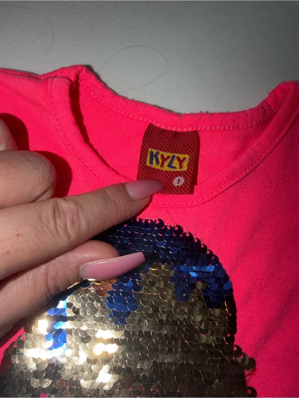 N/A bright pink