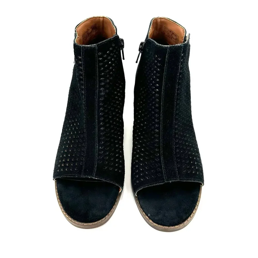 Vionic Chryssa Sandal/Bootie Size 8.5/40 Black Suede Peep/Open-Toe Ankle Boot
