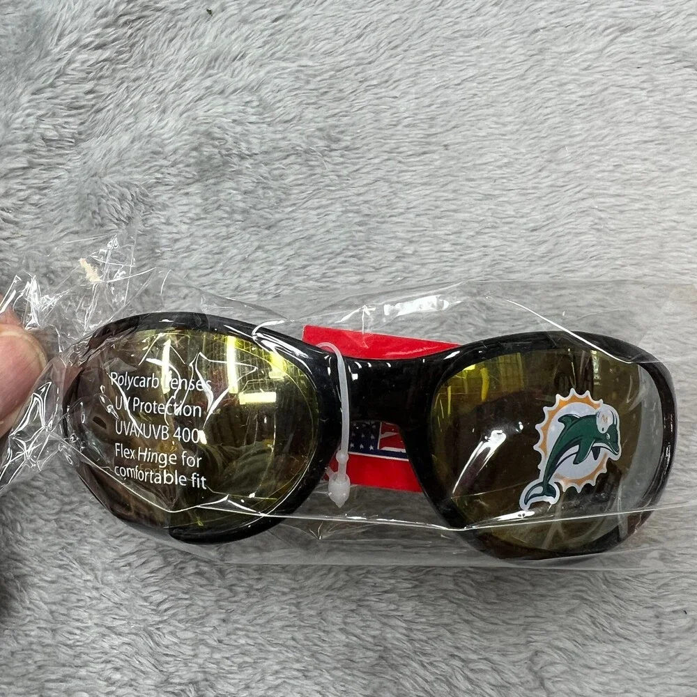 Miami Dolphins show your