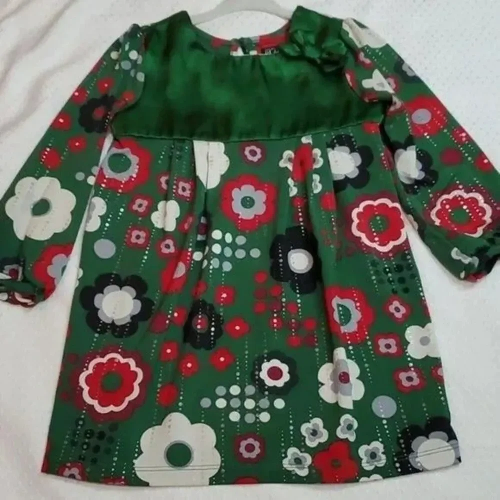 Toddler girl green holiday Christmas Floral silky Satin material dress size 18M