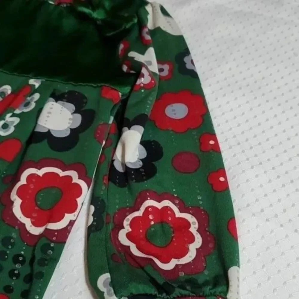 Toddler girl green holiday Christmas Floral silky Satin material dress size 18M