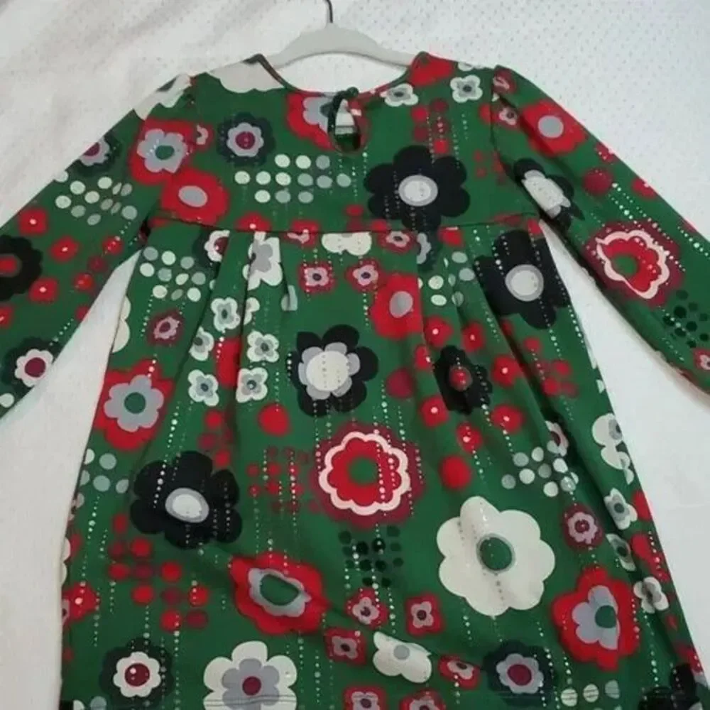 Toddler girl green holiday Christmas Floral silky Satin material dress size 18M