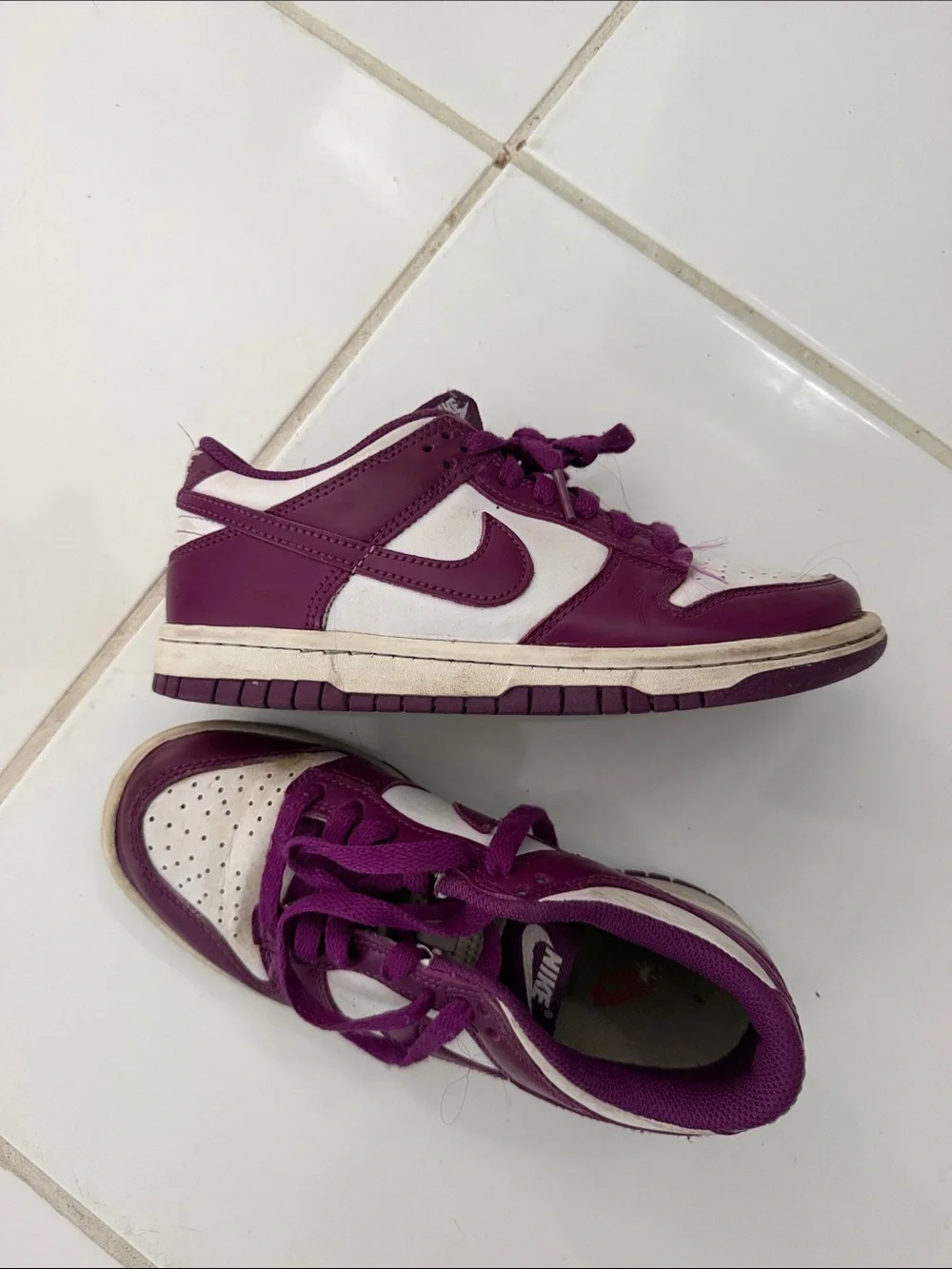 Nike youth low