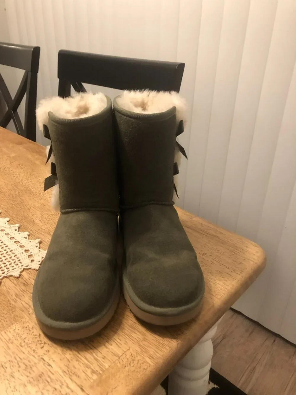 Koolaburra Olive Green Shearling Boots Size 7