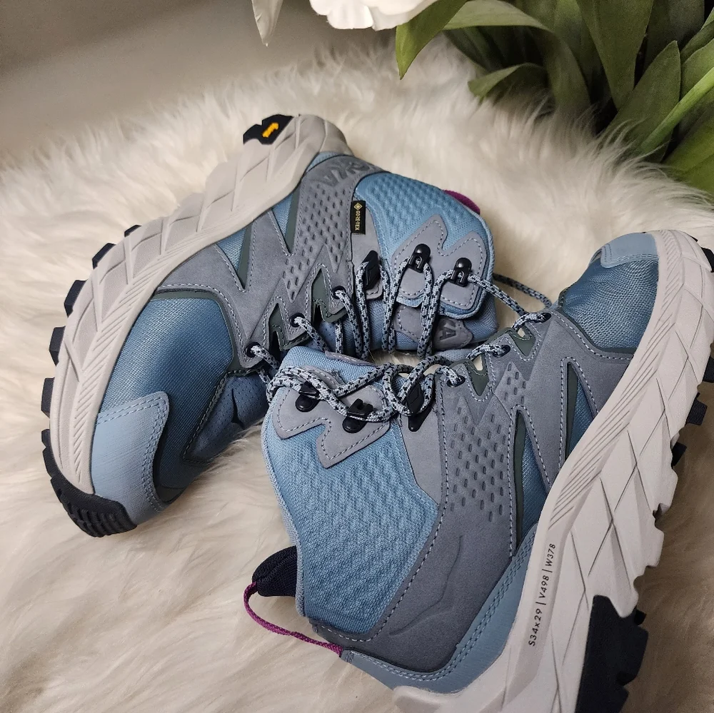 Hoka textile design
