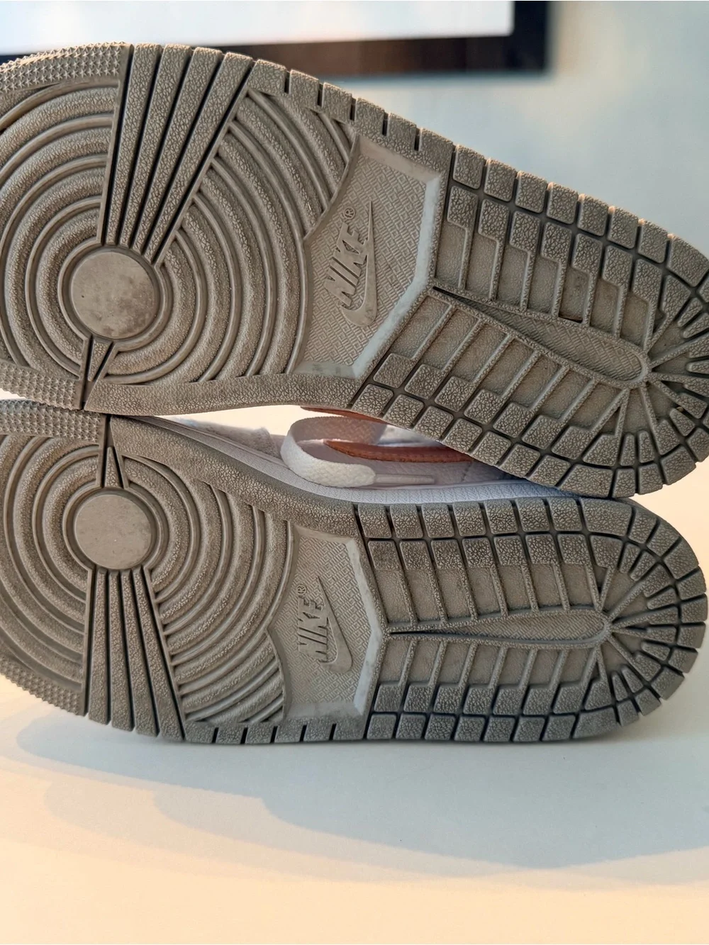 Jordan stylish mid