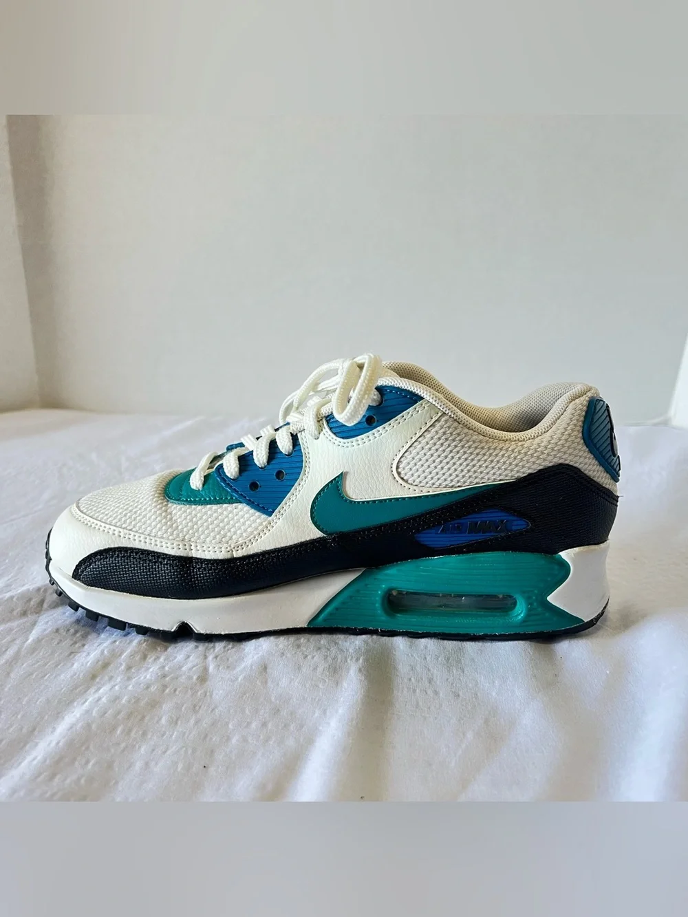 Nike Kids White and Teal Lace-Up Sneakers