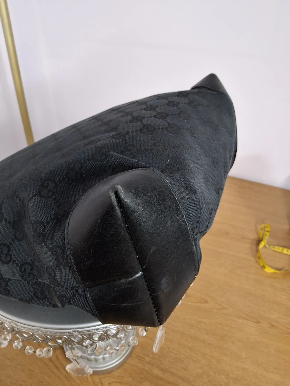 Gucci black each