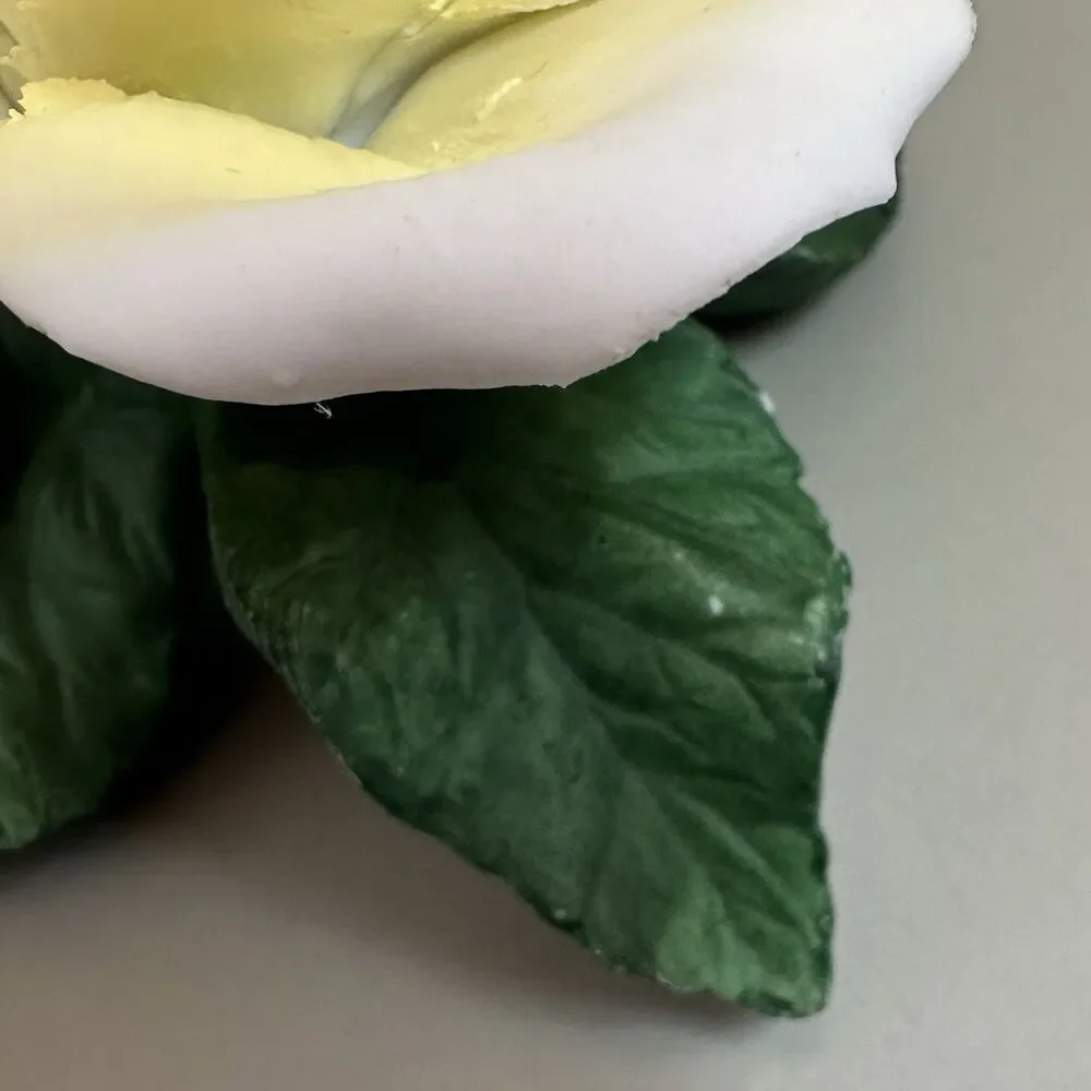 Unbranded vintage porcelain