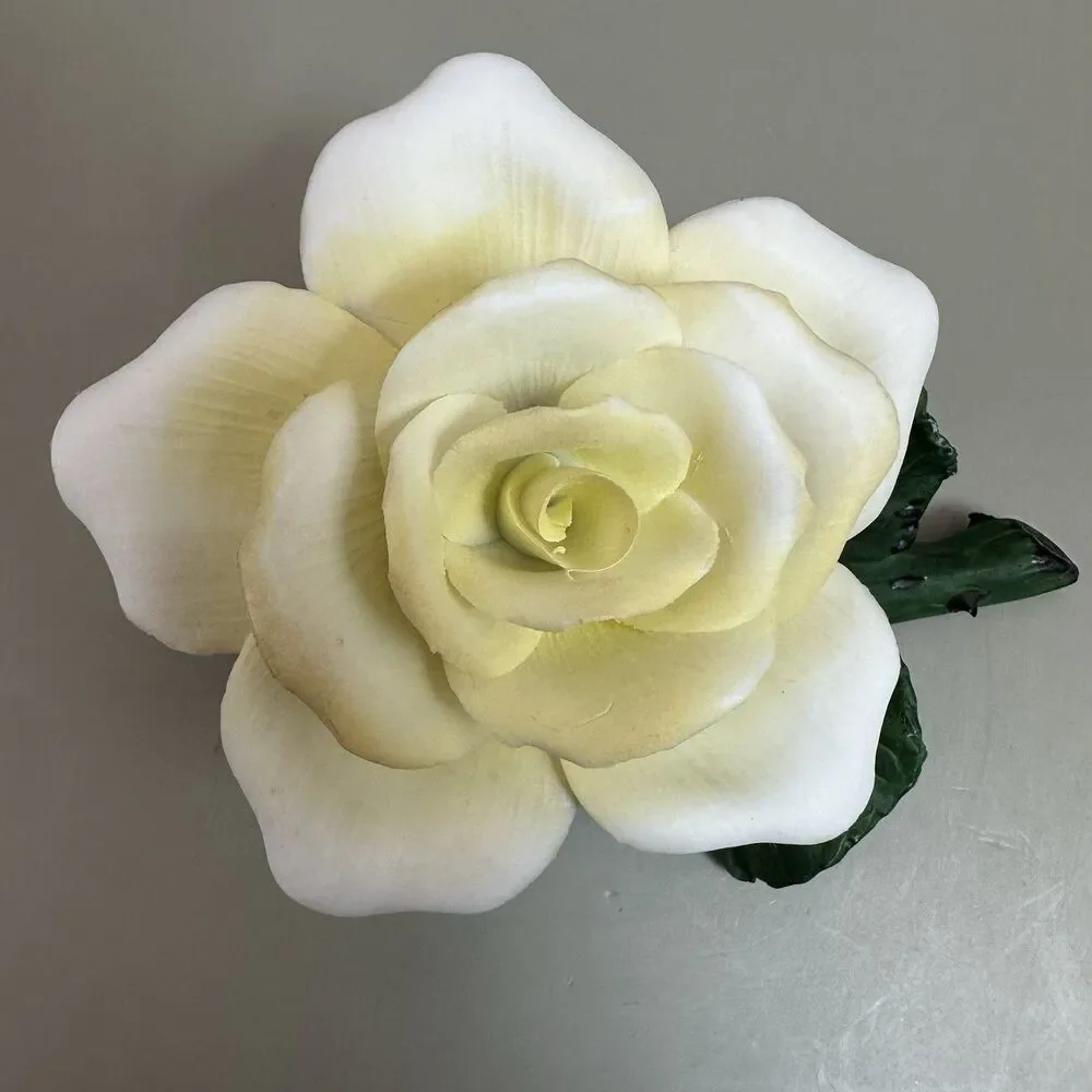 Unbranded vintage porcelain