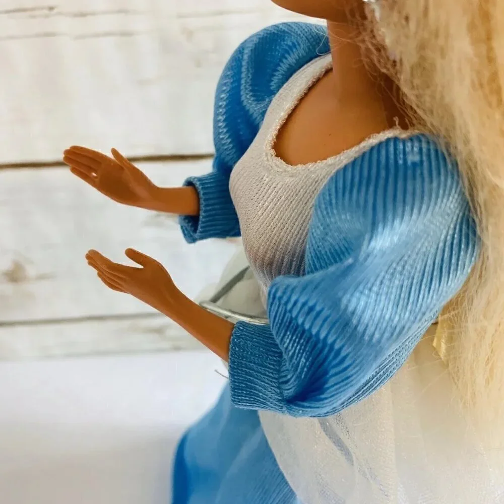 MATTEL BARBIE Doll Blond Hair Blue Eyes Blue Outfit 12