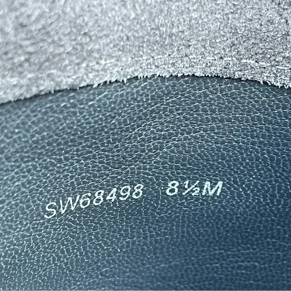 Stuart Weitzman retail $655