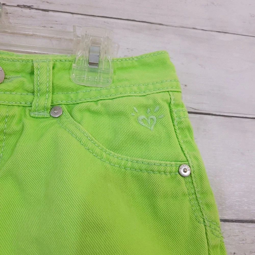 Justice Girls Neon Green Frayed Hem Denim Shorts Size 10R Heart Embroidery