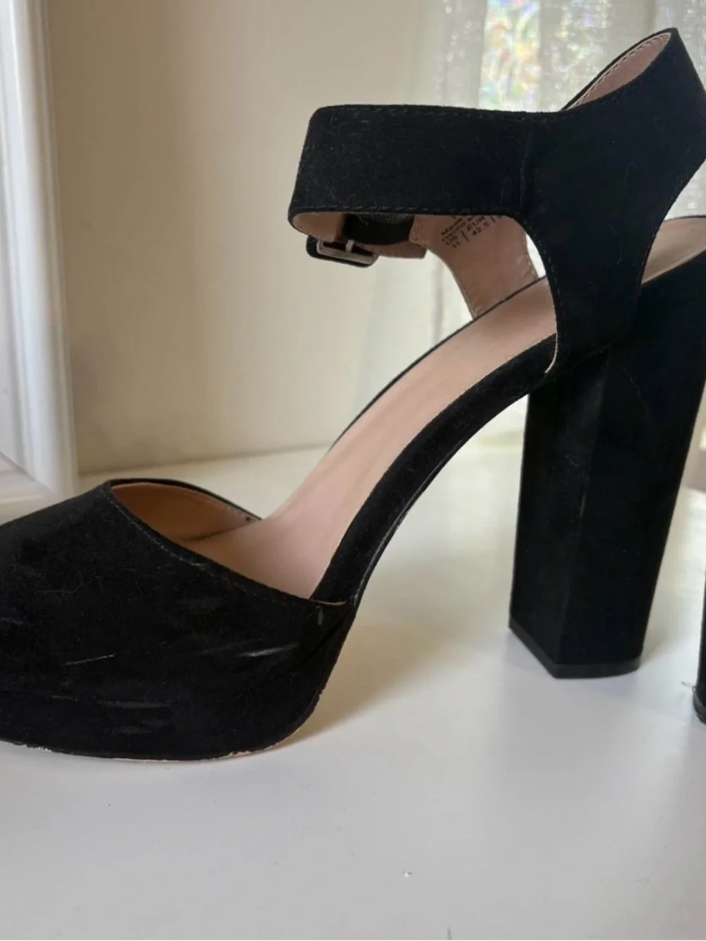 N/A black suede