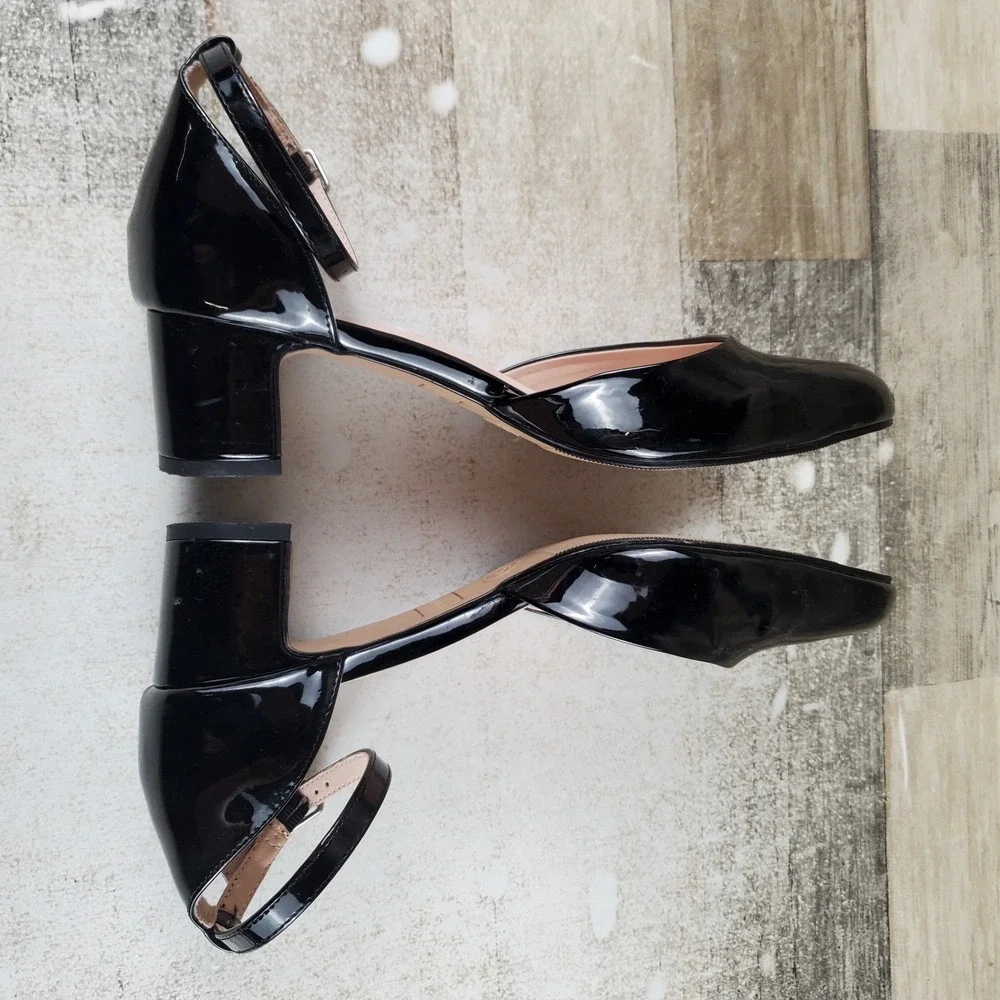 Steve Madden good light
