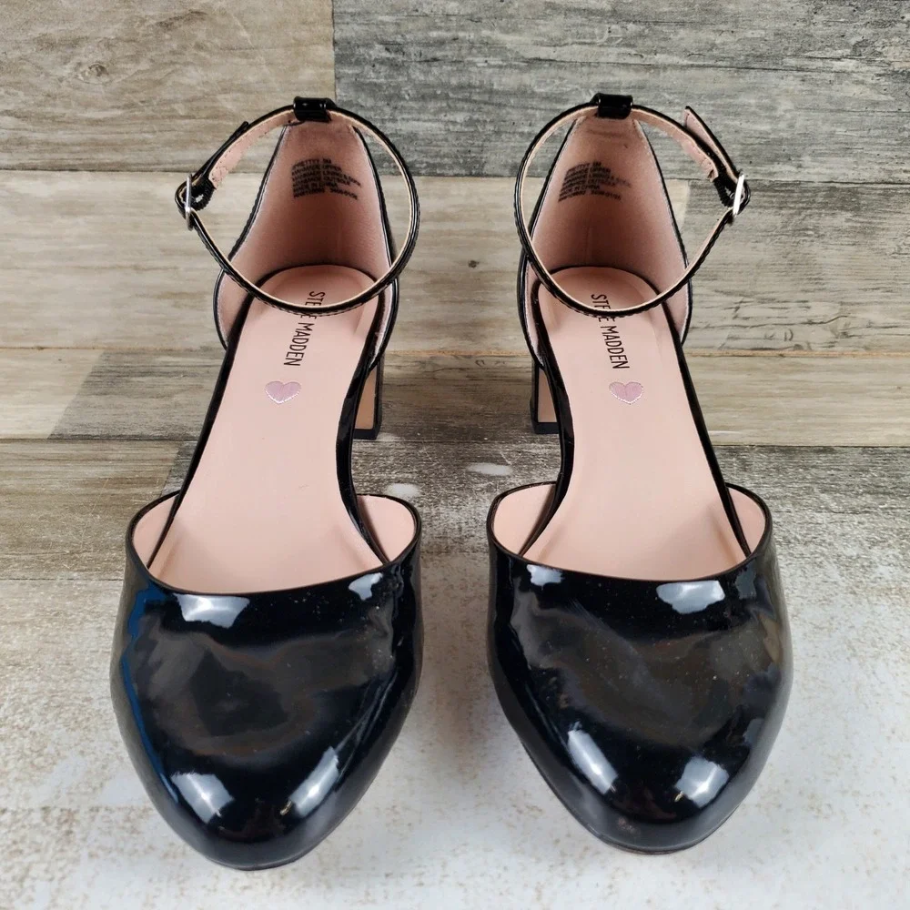 Steve Madden good light