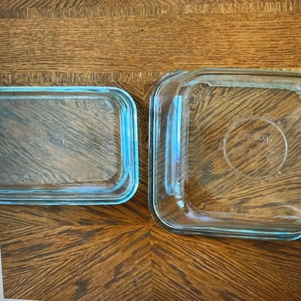 Pyrex poshmark material