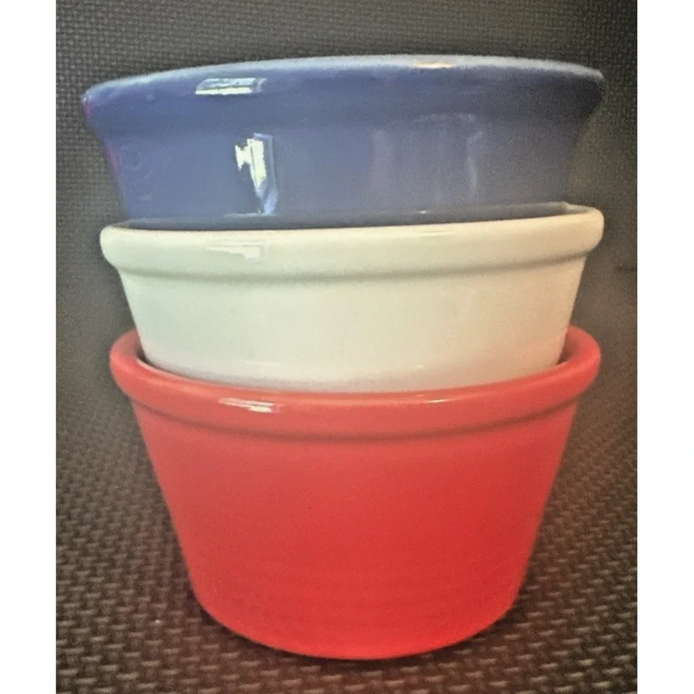 Chantal red white