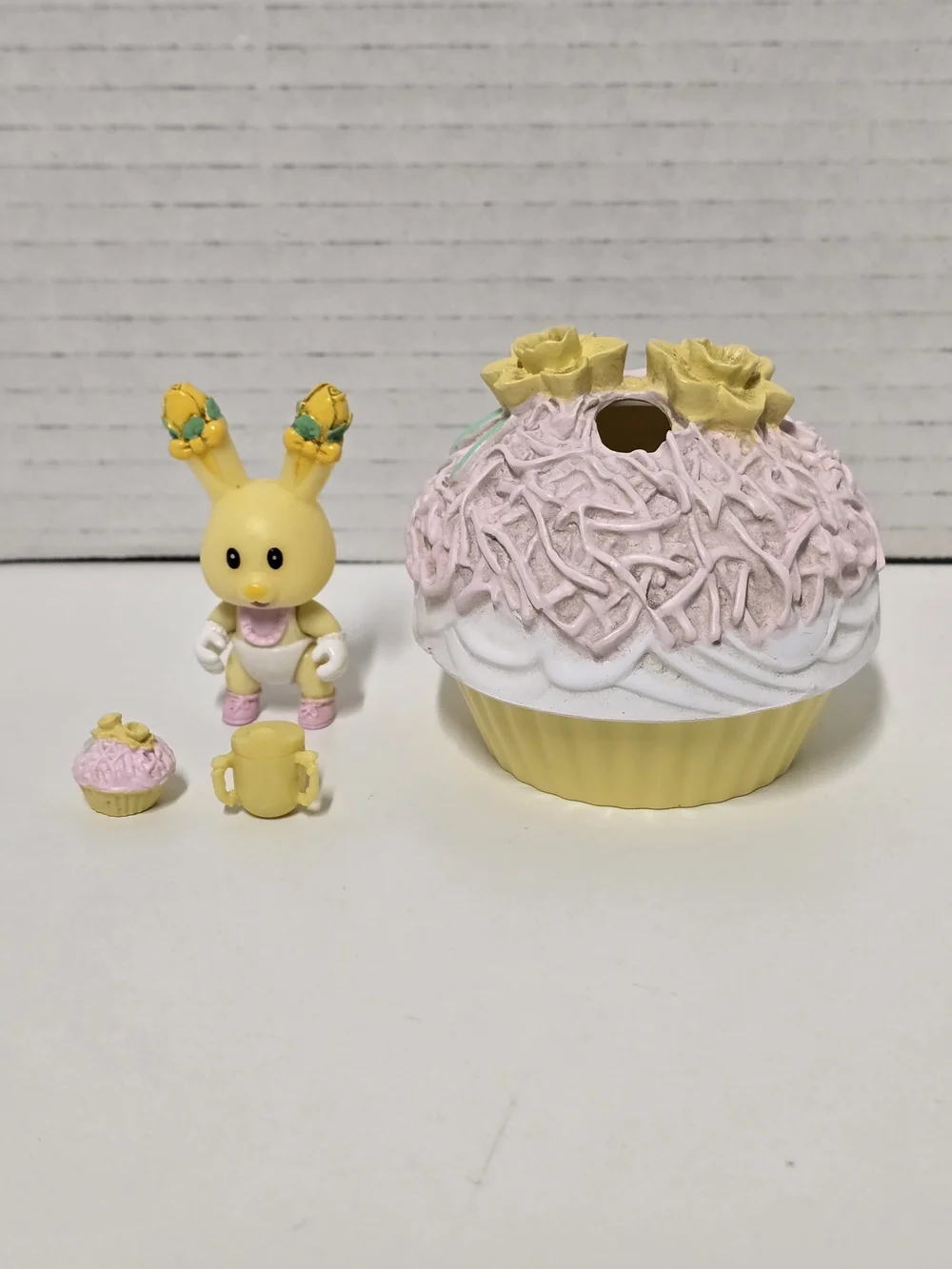 Tomy 1990 tea