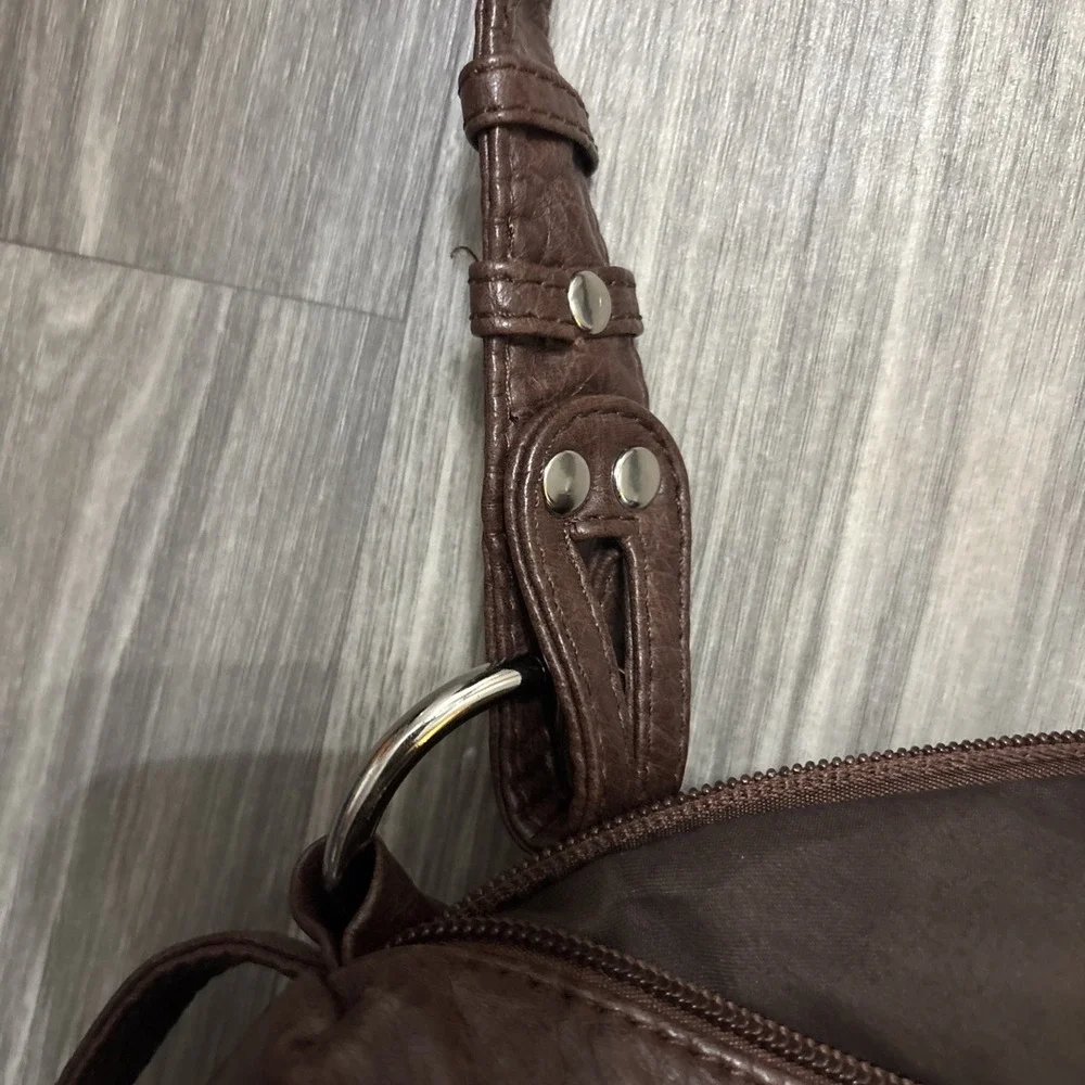 Unlnown dark brown