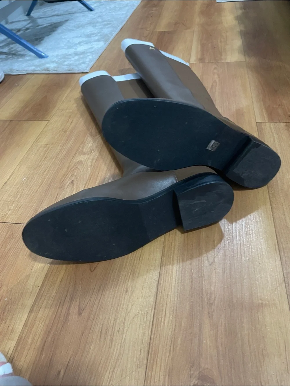 Stuart Weitzman bit scuff