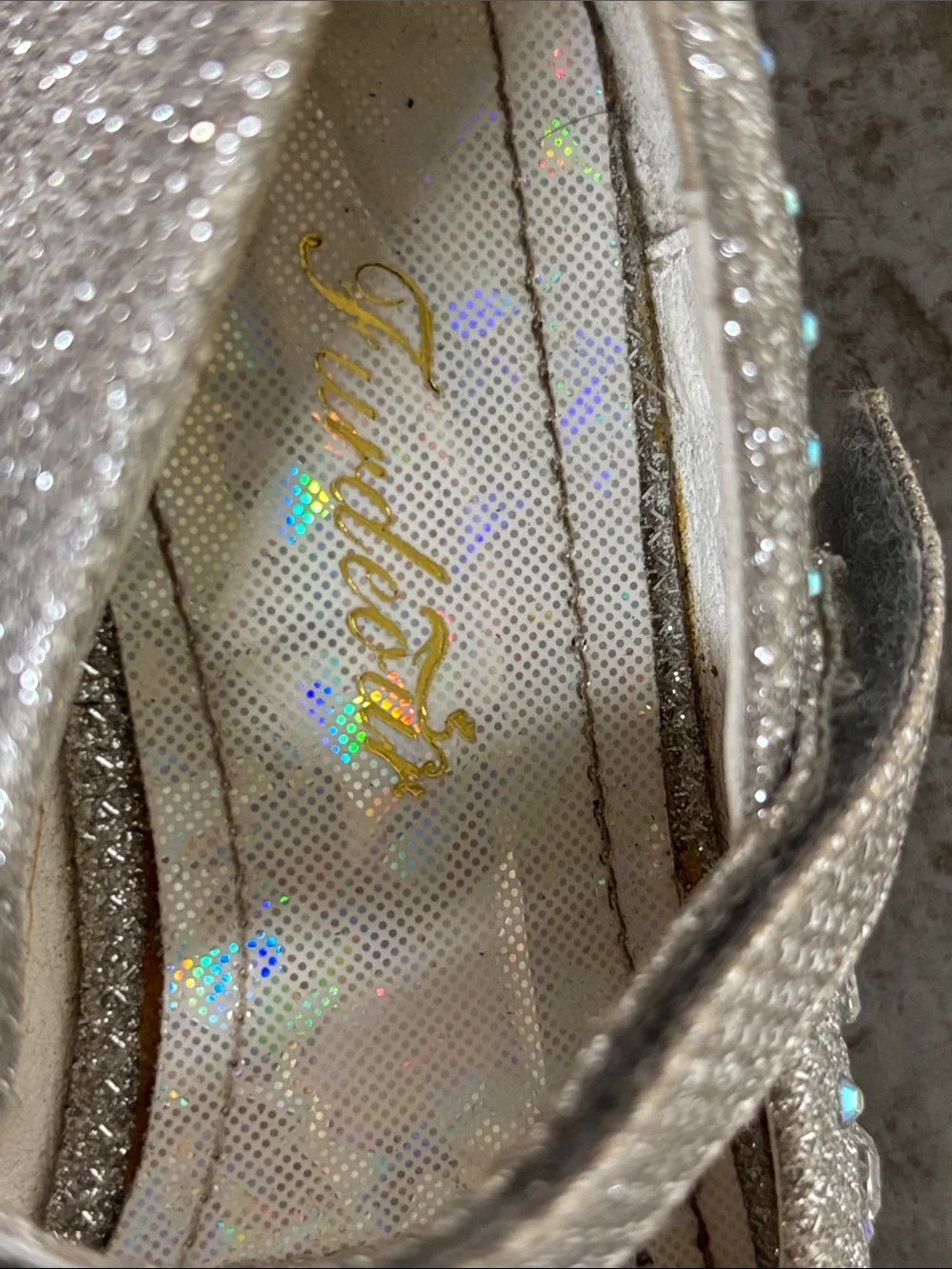 Furdeour sparkling silver