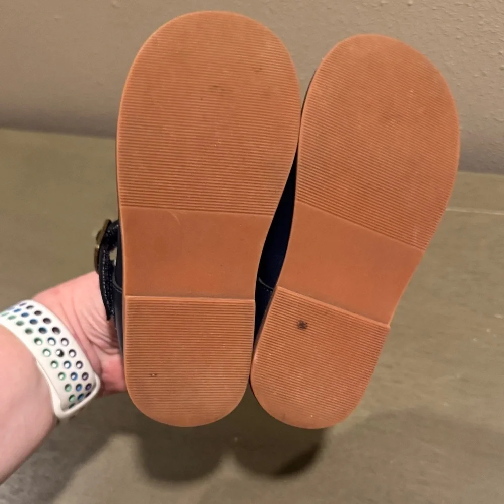Felix & Flora comfort dress shoes